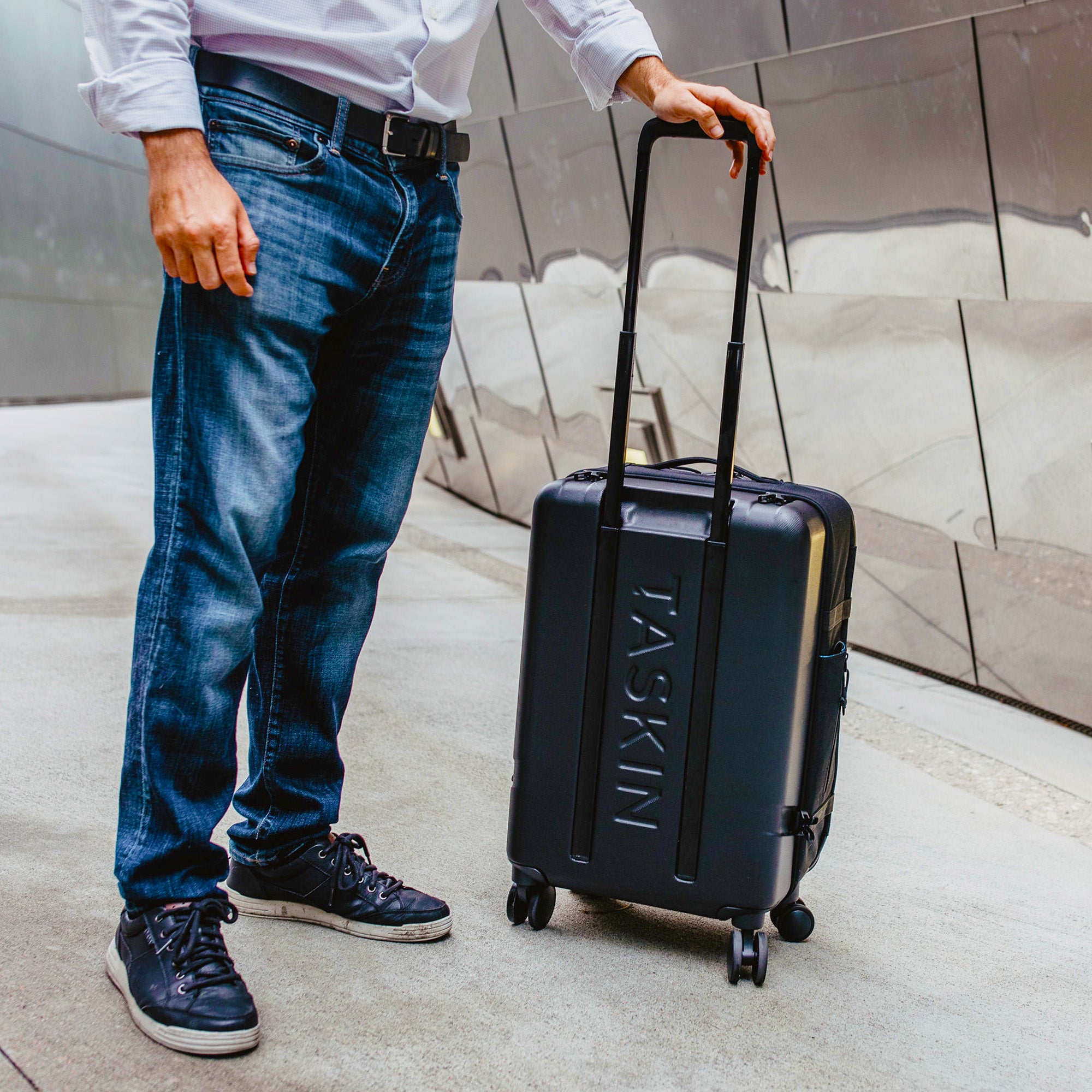 Best in Class 4-Wheeled Large Hybrid Carry-on Luggage with